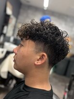 フランクスバーバーリベラルド 横浜(FRANK'S BARBER LIBERALD) メンズメンズカットブリーチパーマR