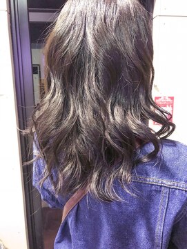 ヘアーアンドネイル ガレージ(GARAGE) グレーアッシュミディアム