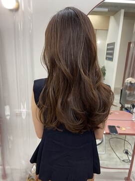 テオ(Theo) Theo/  レイヤーカット  / 簡単巻き /  セミロング / 宮本