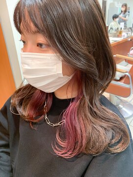 テトラ バイ ネオリーブ 横浜西口店(tetra by neolive) 女の子が好きなピンクのデザインカラー♪