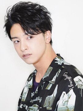 オーシャントーキョーオーバー 渋谷(OCEAN TOKYO OVER) 2ブロックショートアップバングリバースパーマ黒髪刈り上げ