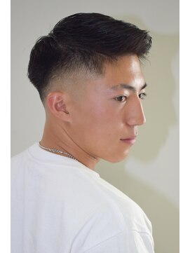 ルックグッドストア タカラヅカ(LOOK GOOD STORE TAKARAZUKA) アップバングスキンフェードバーバーアッシュブラック1103