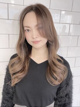 シー(shii..) 《shii../大黒》＃韓国ヘア＃ヨシンモリ＃ヌーディーベージュ