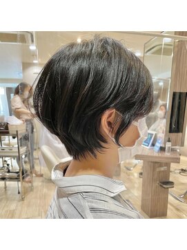 ドール 阪急高槻(DOLL) コンパクト小顔ショート