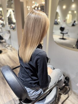 ロロネー 天満(Lolonois) 【Lolonois天満】天満1の艶髪♪酸熱トリートメント(釣本竜哉)