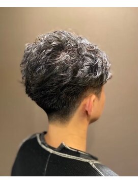 ヒロギンザバーバーショップ 大宮店(HIRO GINZA BARBER SHOP) メンズショートパーマ 大宮さいたま市