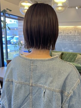 ヘア プロデュース キュオン(hair produce CUEON.) 切りっぱなしボブ/外ハネ切りっぱ/ぱつっとボブ