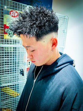 ブラック(BLACK) ボックスショート／スキンフェード