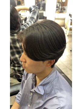 エクシア 渋谷店(EXCIA) 毛流れセンターパート