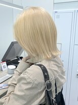ダブルトーキョー シブヤ(W-TOKYO SHIBUYA)&nbsp;ボブウルフカットハイトーンブリーチレイヤーカットブロンド