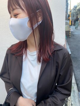 モルニ(MORNI) チェリーレッド_マロンベージュ Aラインボブ かきあげ