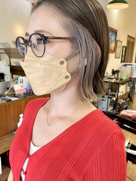 ラック 津田沼(LUCK) LUCK ホワイトベージュイヤリングカラー