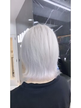 ラピス 渋谷本店(Lapis) ホワイト【渋谷/ダブルカラー/ケアブリーチ】