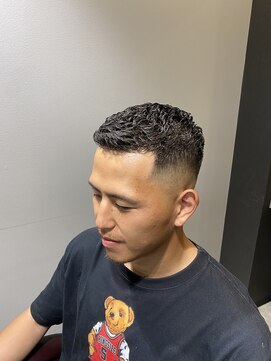 クフィア メンズヘアー カンポ 天王寺店(CUFFIA MENSHAIR CAMPO) 濡れパン×フェード/ベリーショート/ダークアッシュ