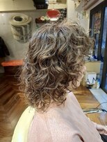 ガレージヘア(GARAGE HAIR)&nbsp;ウルフパーマ/ミディアム/30代/40代/50代