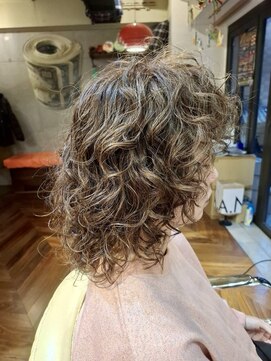 ガレージヘア(GARAGE HAIR) ウルフパーマ/ミディアム/30代/40代/50代