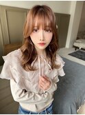 前髪のぱっつん　ベージュカラー