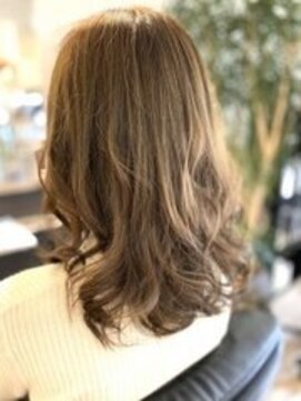 アルファ(alpha) クラゲヘアー/オリーブグレー/黒髪/ココアベージュ/小顔/松戸駅