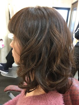 エスエムアールツー(SMR2) トレンドカラーで人気のフォギーグレージュ