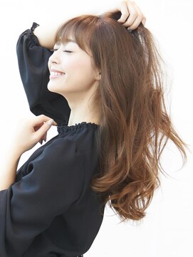 ステア ケース(stair case) 透け感バングの艶ふわロング