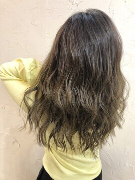 ベル 亀戸 錦糸町(Belle) グレージュグラデーション