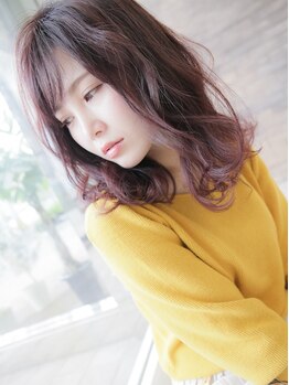 ヘアーサロン リーム(Hair salon Reme)の写真/雰囲気の出る、華やかでお洒落なパーマスタイル◎簡単にスタイリングできるから、忙しい朝の時短にも！