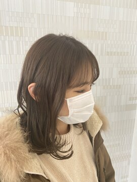 アイエン(Ai en) グレージュカラー