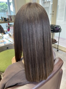 ビースリー ロア Aujua(オージュア)×ナチュラル縮毛矯正 2021/8/21[横浜/横浜駅]