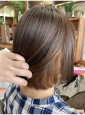 切りっぱなしボブ ブリーチなしインナーカラー