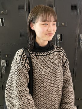 ヘアーアイストゥーレ(HAIR ICI TRE) ブリーチなしグレージュ切りっぱなしボブミディ 担当渡辺聖