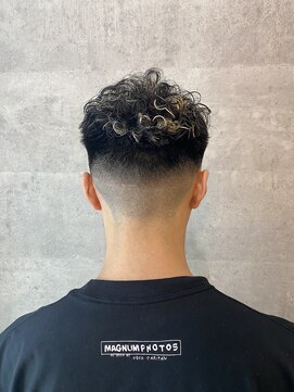 ブレイブ ヘアデザイン(BRaeVE hair design) メンズハイライトパーマスタイル