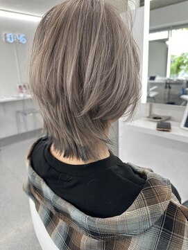 イロウ 山口どうもん店(IROW) すそカラー　シルバーグレー　レイヤーカット　ブリーチ【山口】