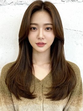 レイヤーカットショートウルフくびれボブ前下がりボブシャギー