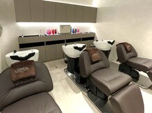 ミーロ 仙台東口(miiro)の雰囲気（フルフラットのシャンプー台で安らぎのヘアケア体験を）