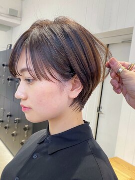 アイティー バイ アルバム 浦和店(IT by ALBUM) ミニショート_アースカラーくびれヘアツートンカラー_ba282283