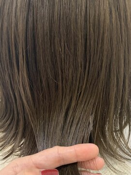 エスカーラ 表参道(THE ESCALA) アッシュグレージュ×髪質改善トリートメント【タビラマユミ】