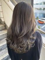 ローラン(ROULAND)&nbsp;【ROULAND石川】光に透けるアッシュグレー