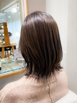 ネオリーブ チロル 横浜西口店(Neolive CiroL.)&nbsp;柔らかフォギーベージュ　艶カラー　ミディアムレイヤー