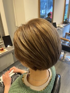 ヘアーアンドメイクアップ ケー インターナショナル 神楽坂(Ke' International) ミルクティーベージュ ハイトーンカラー ブリーチカラー