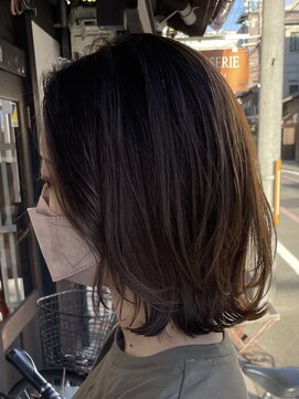 ノウェム バイ シーラス(novem by cirrus) 【Maeda担当】外ハネくびれボブ20代/30代/40代/50代