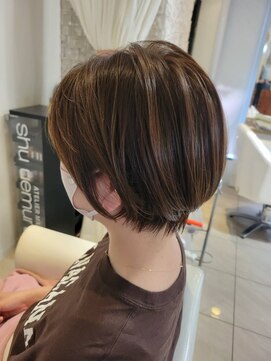 フレイストート(Frais Tout) 小顔_ボブウルフ_デザインカラー_ココアベージュ_外はねボブ