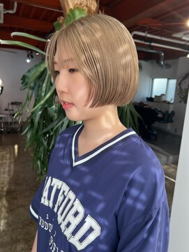 マド(Mado) ミルクティーコンパクトボブ