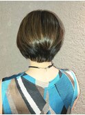 ショートボブ