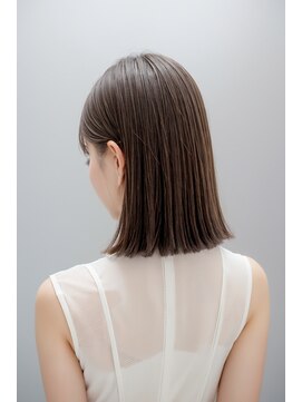 ウニレ バイ センス(unire by sense) 【飾磨/姫路】切りっぱなしボブ/透明感グレージュカラー