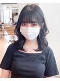 黒髪暗髪小顔ぱっつん前髪顔まわりカットミディアムレイヤー