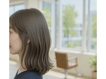 スニップヘア(snip hair)の雰囲気（ハイトーンカラー）