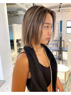 ルーム(Loom.) デザインカラーコントラストハイライト切りっぱなしロング