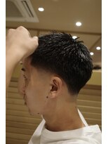 ヨシザワインク プレミアム 横浜 桜木町店(YOSHIZAWA Inc. PREMIUM)&nbsp;スパイキーフェードアップバングショート黒髪メンズ刈り上げ