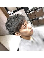 キャン 温品店(CAN)&nbsp;【CAN】 パーマ風クセ毛を活かしたツーブロショートスタイル