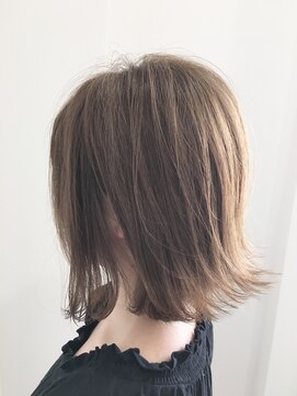 リードヘアーバイバンプ(Lead Hair by vamp) 【Lead Hair】外ハネボブ♪マットベージュ☆（バックスタイル）